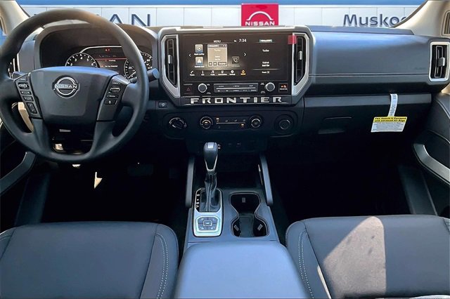 New 2026 Nissan Frontier SV image 5
