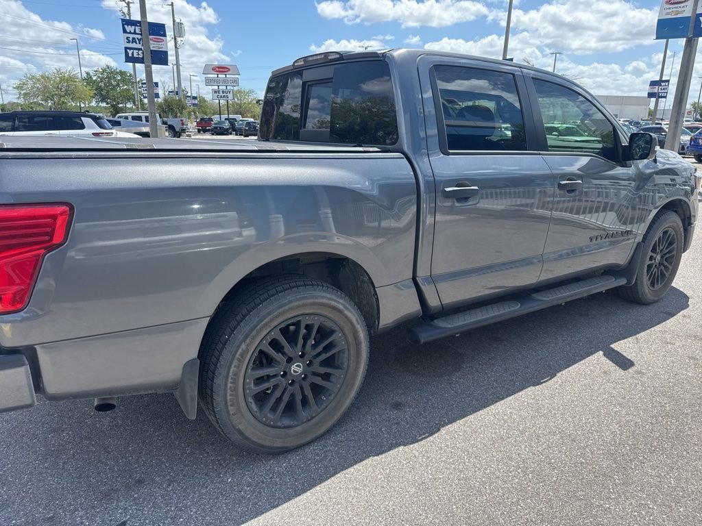 Used 2019 Nissan Titan SV w/ SV Convenience Package image 3