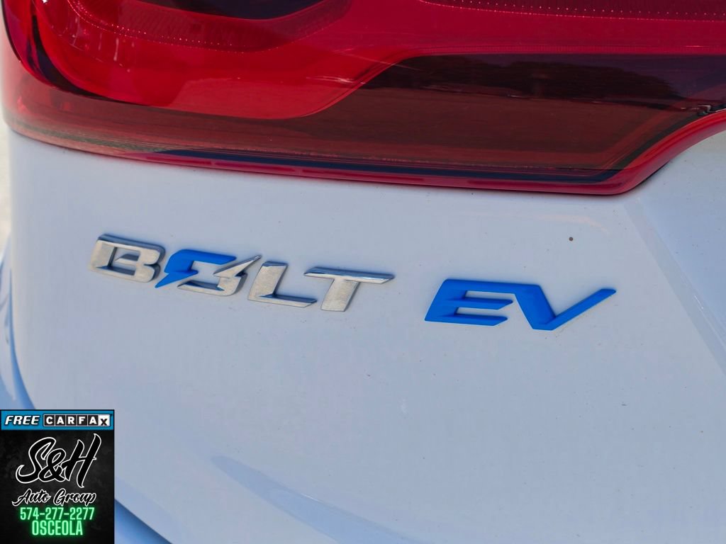 Used 2017 Chevrolet Bolt Premier w/ Driver Confidence II Package FWD image 24