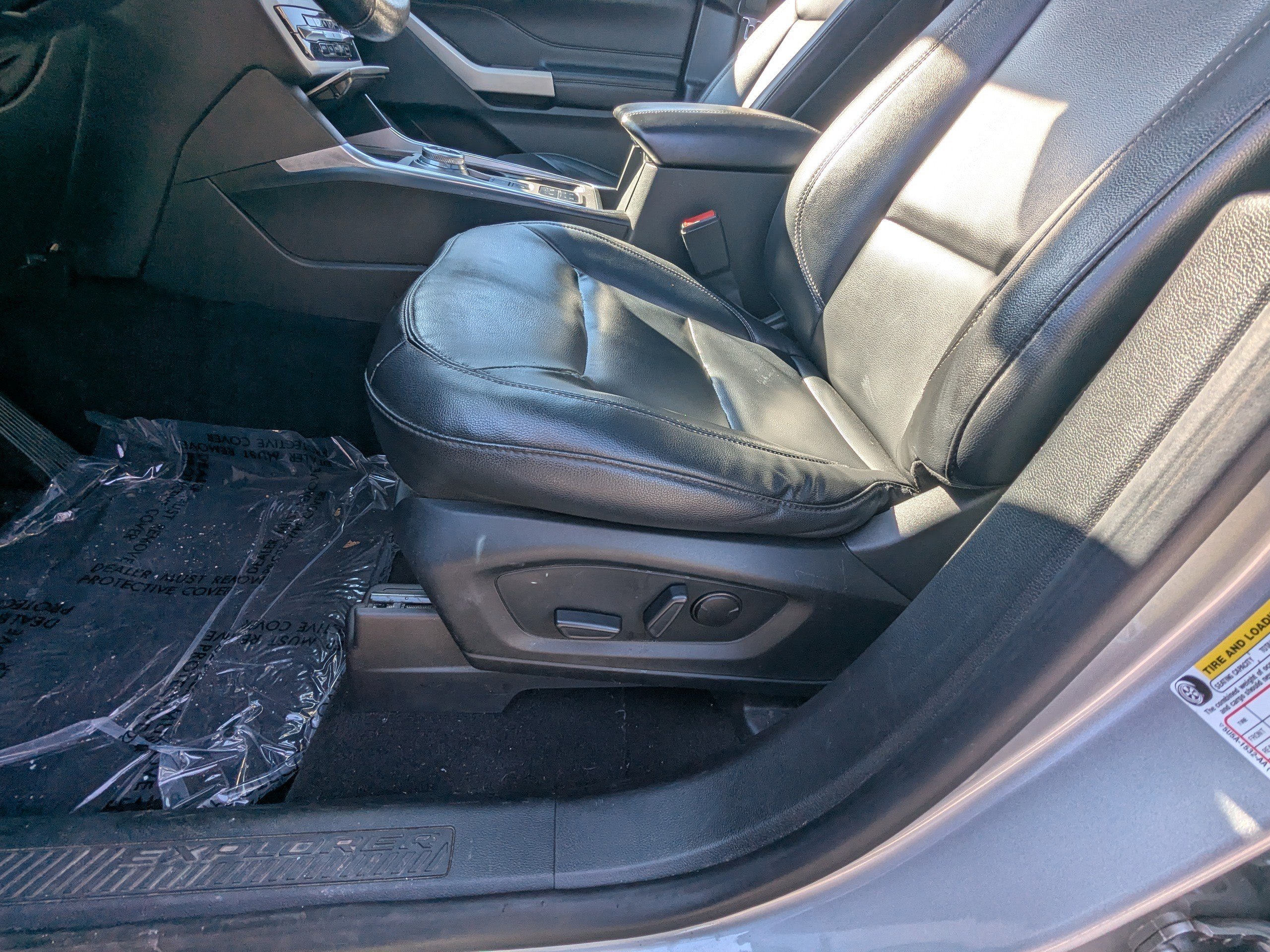 Used 2020 Ford Explorer XLT w/ Equipment Group 202A image 19