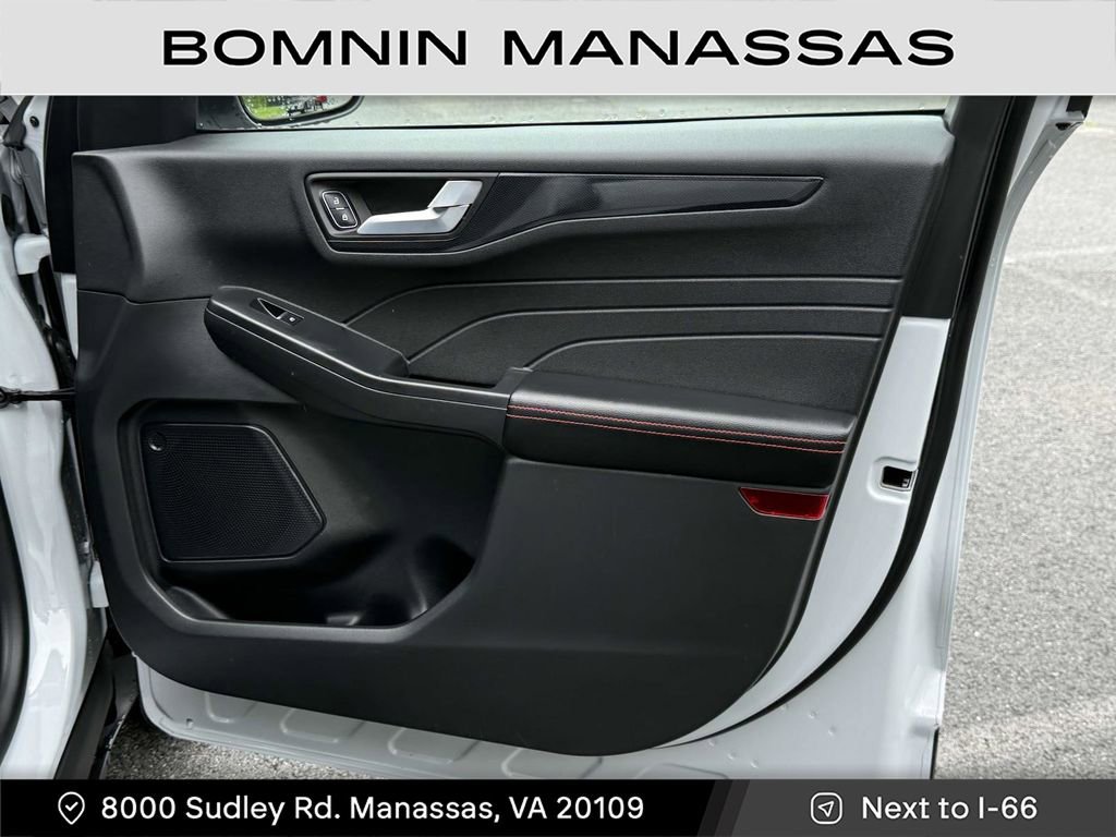 Used 2025 Ford Escape ST-Line image 16