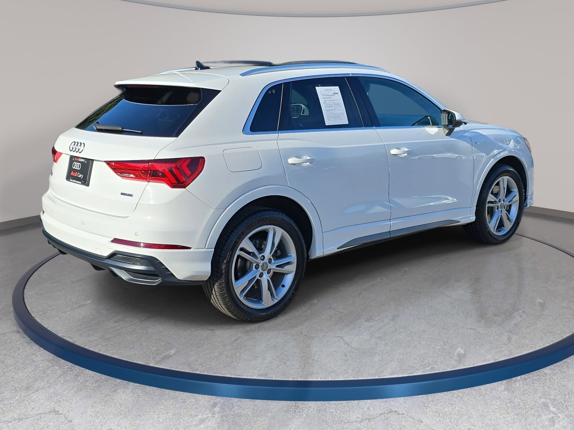 Used 2020 Audi Q3 2.0T Premium w/ Convenience Package AWD/4WD image 5