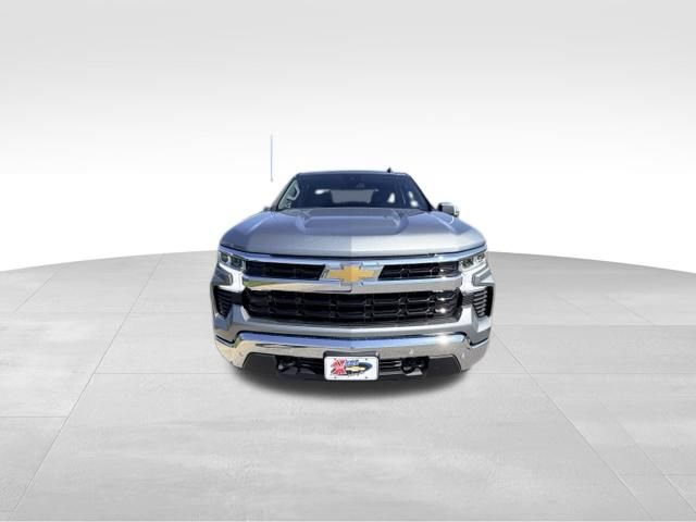 Used 2025 Chevrolet Silverado 1500 LT AWD/4WD image 3