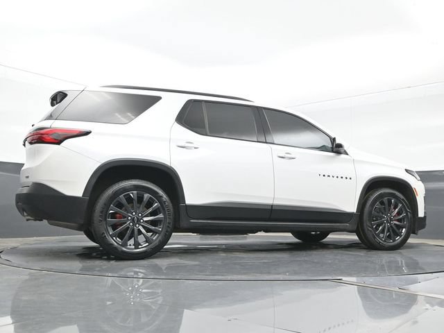 Used 2022 Chevrolet Traverse RS FWD image 25