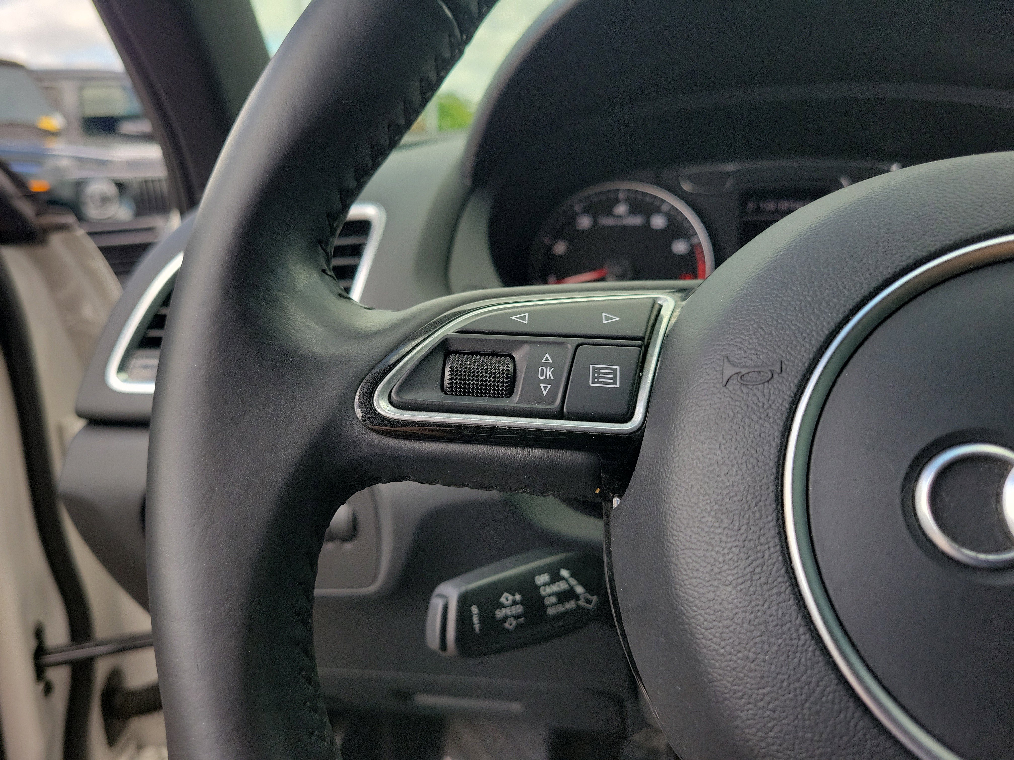 Used 2018 Audi Q3 2.0T Premium image 28