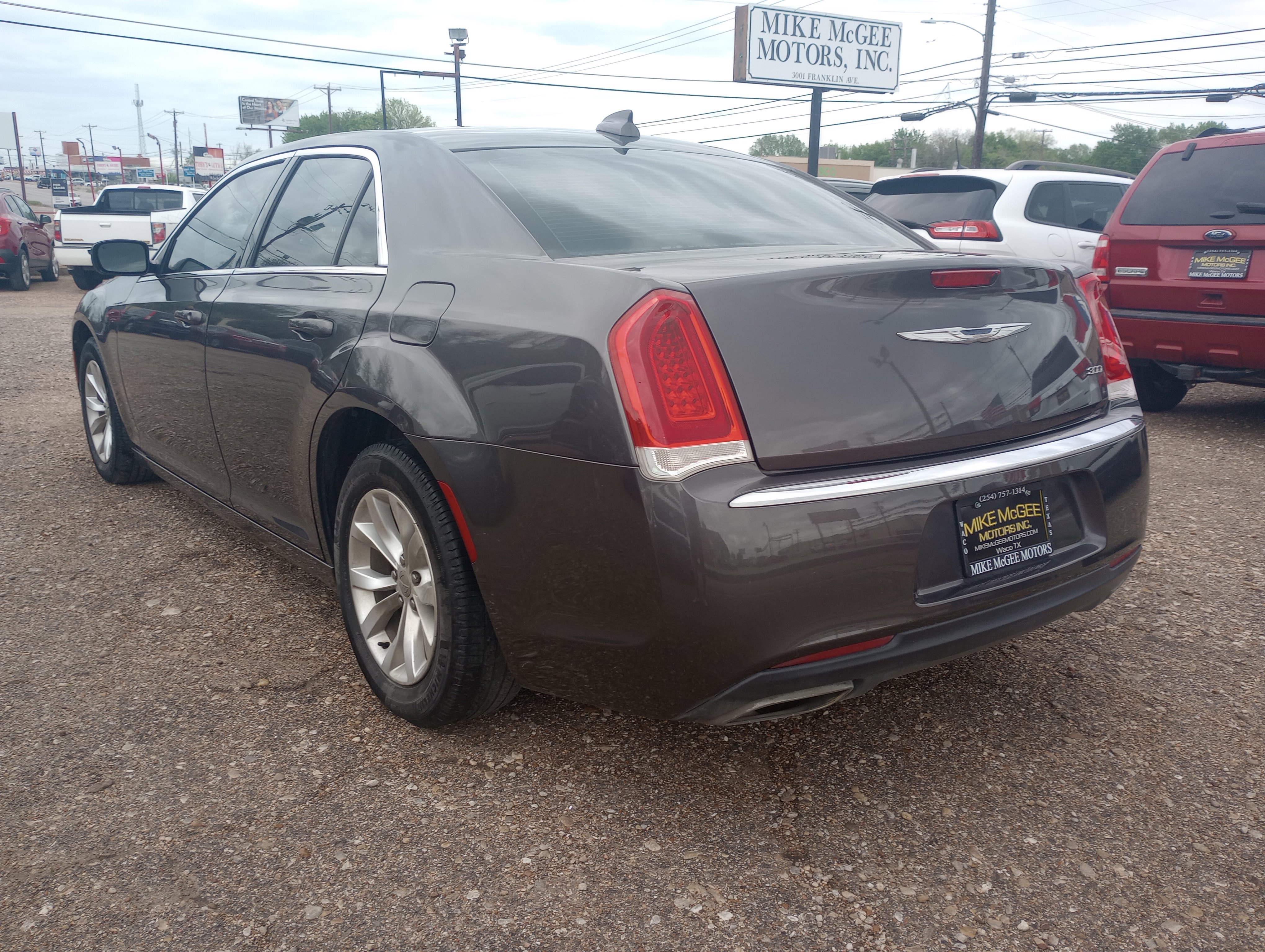 Used 2015 Chrysler 300 Limited image 5