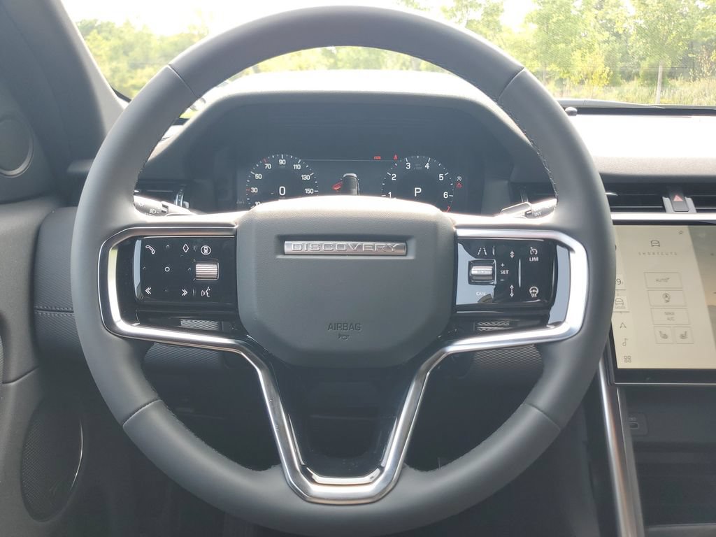 New 2026 Land Rover Discovery Sport Landmark AWD/4WD image 31