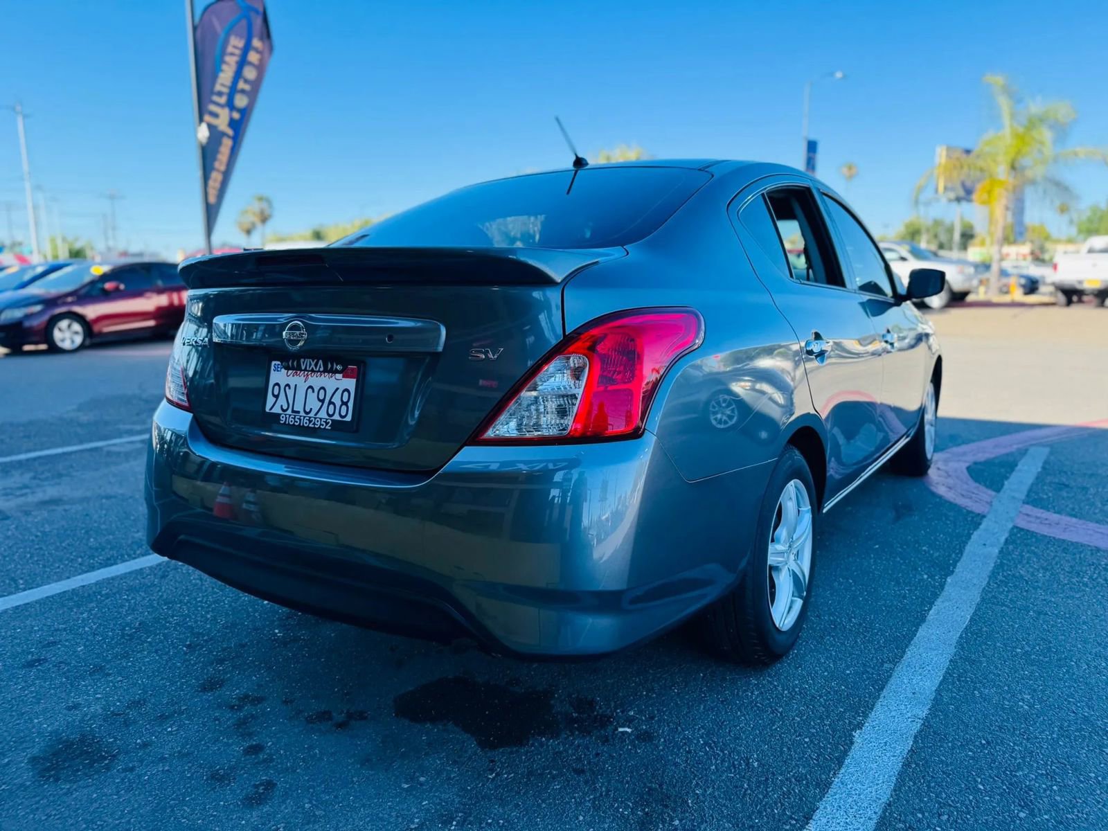Used 2019 Nissan Versa SV FWD image 5