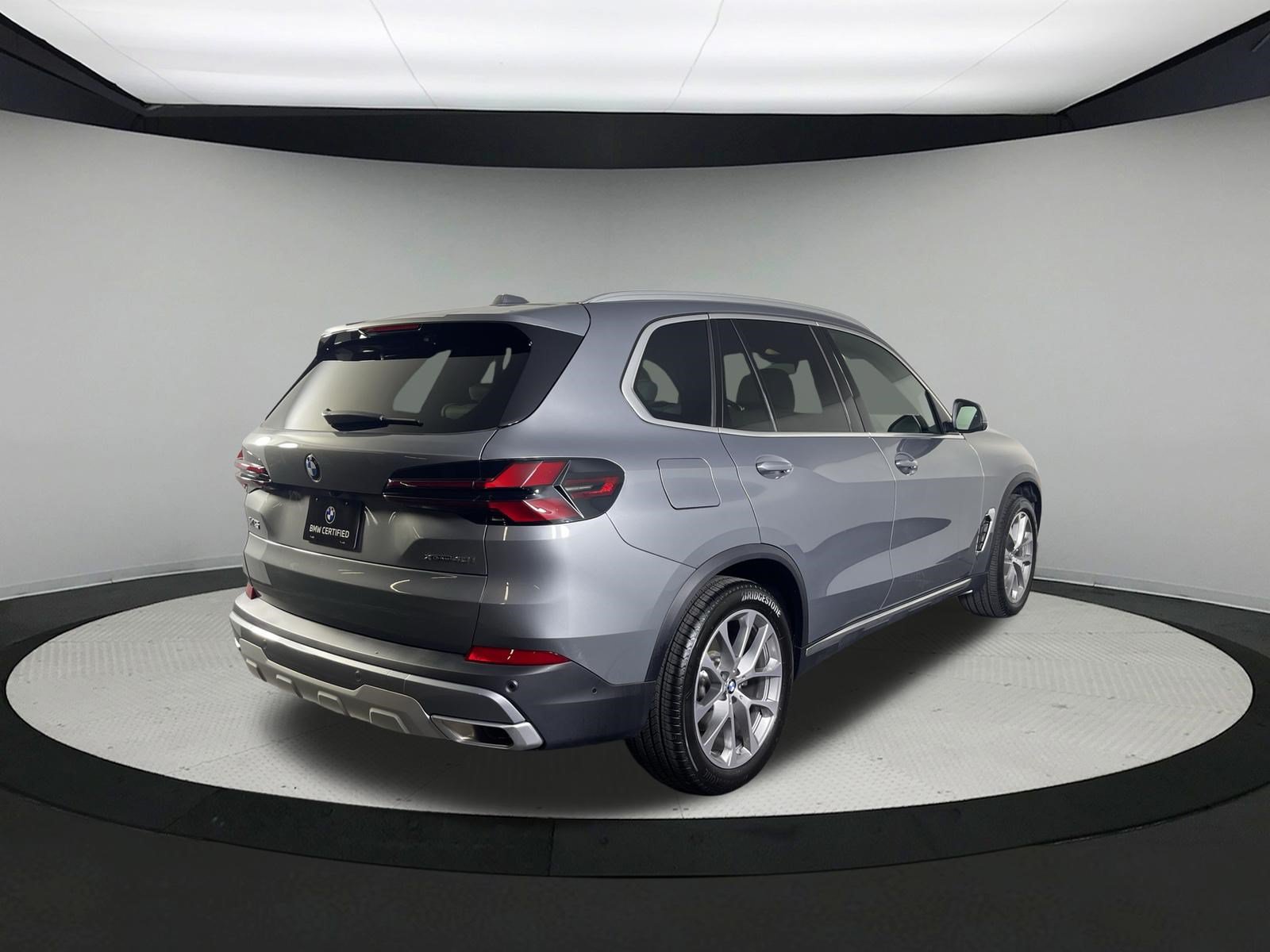 Certified 2026 BMW X5 xDrive40i AWD/4WD image 5