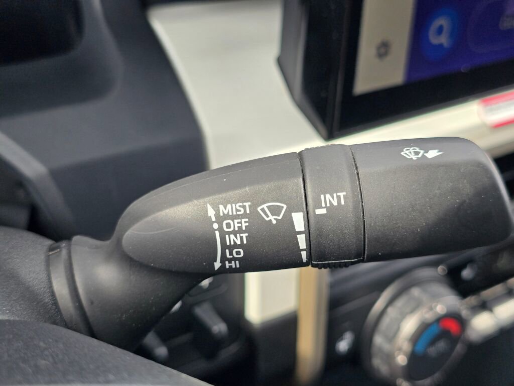 Used 2024 Toyota Tacoma TRD Off-Road image 31