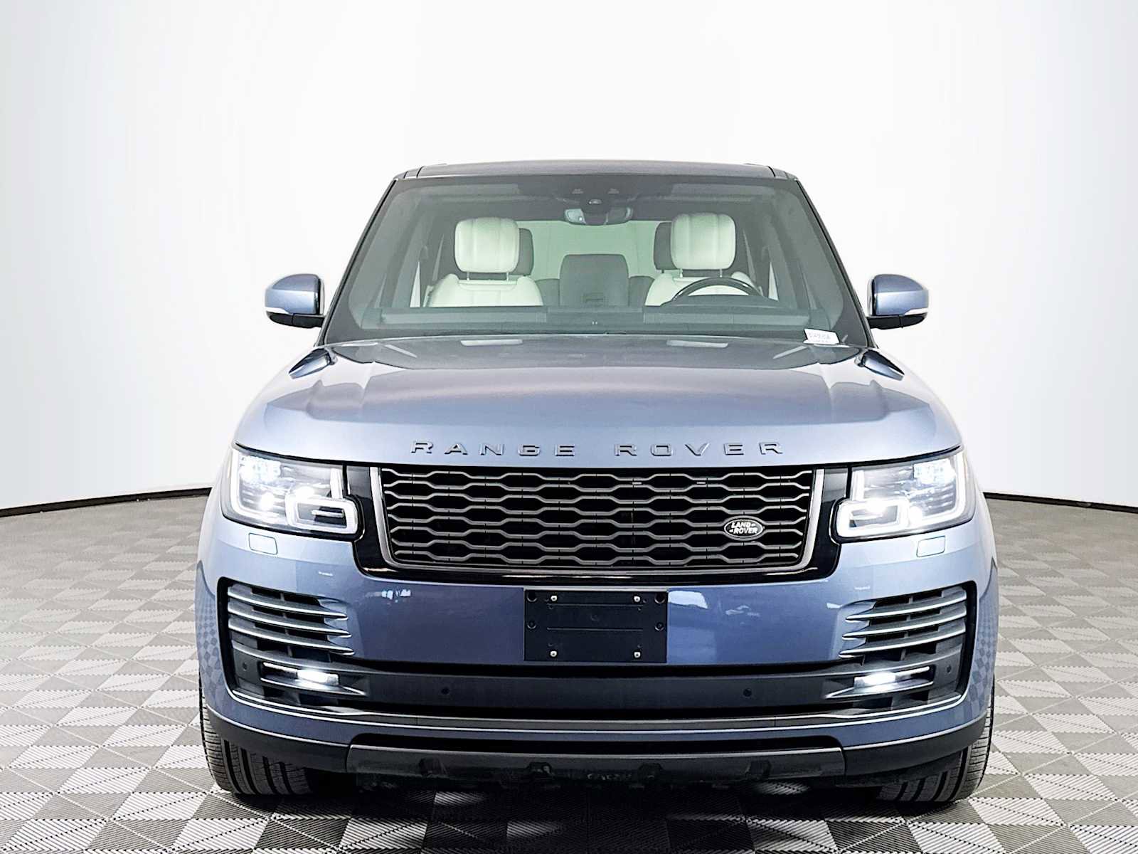 Used 2022 Land Rover Range Rover P525 Westminster Edition image 2