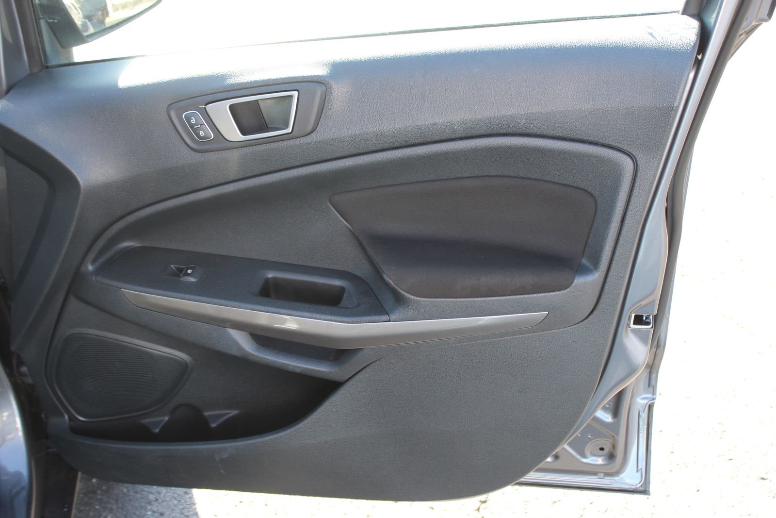 Used 2021 Ford EcoSport SE image 10