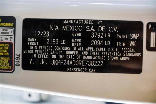 Used 2024 Kia Forte LXS w/ LXS Technology Package image 27