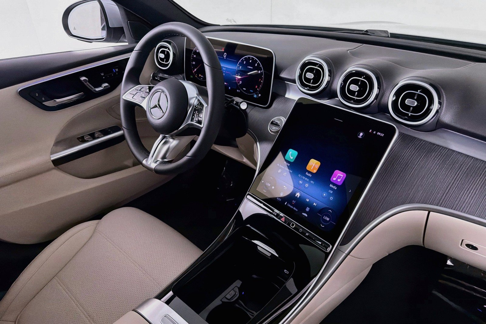 New 2026 Mercedes-Benz C 300 Sedan image 15
