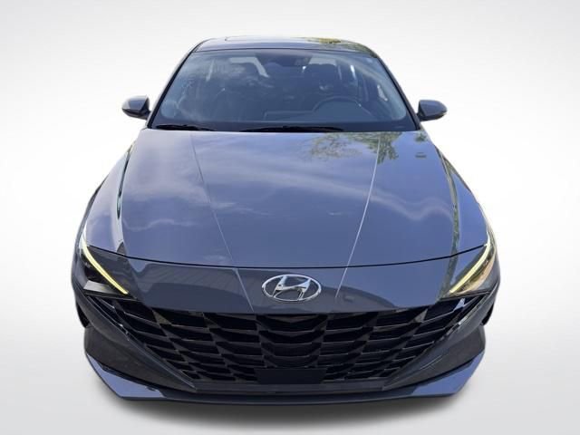 Used 2022 Hyundai Elantra SEL w/ Convenience + Premium Package FWD image 8