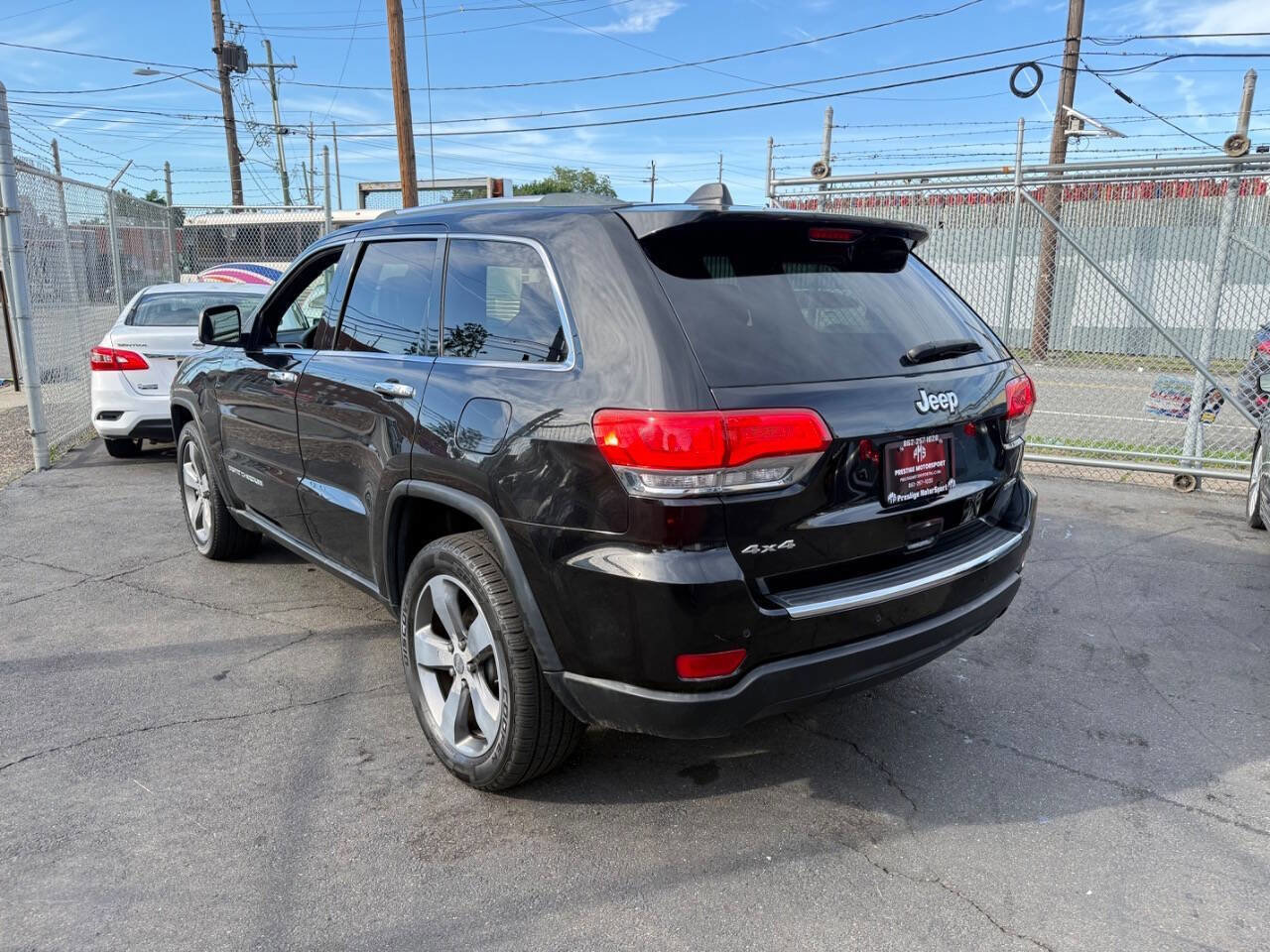 Used 2015 Jeep Grand Cherokee Limited AWD/4WD image 4