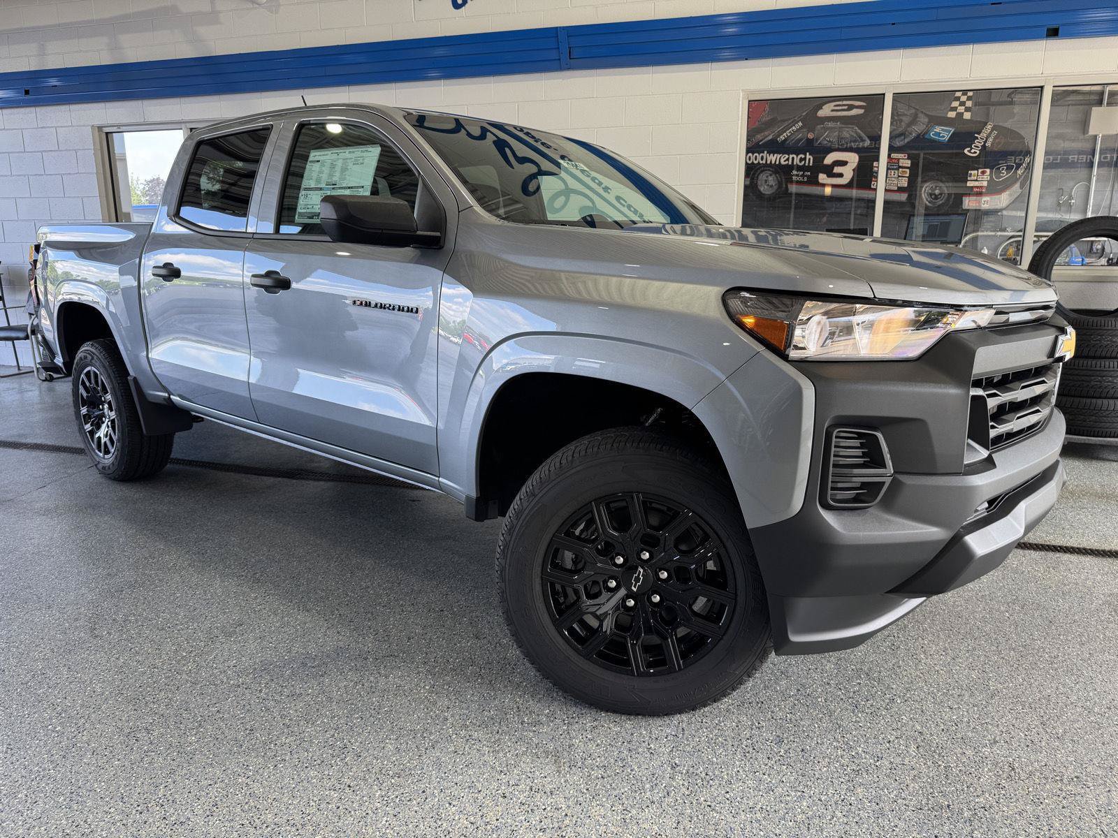 New 2026 Chevrolet Colorado W/T w/ WT Custom Package AWD/4WD image 2