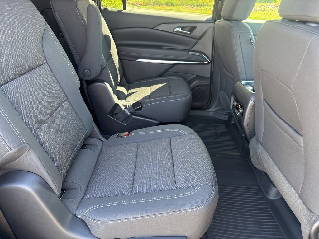 New 2026 Chevrolet Traverse LT w/ Midnight/Sport Edition FWD image 36