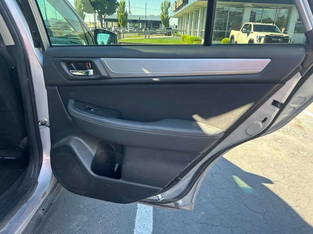 Used 2018 Subaru Outback 2.5i Premium w/ Protection Package #1 AWD/4WD image 17