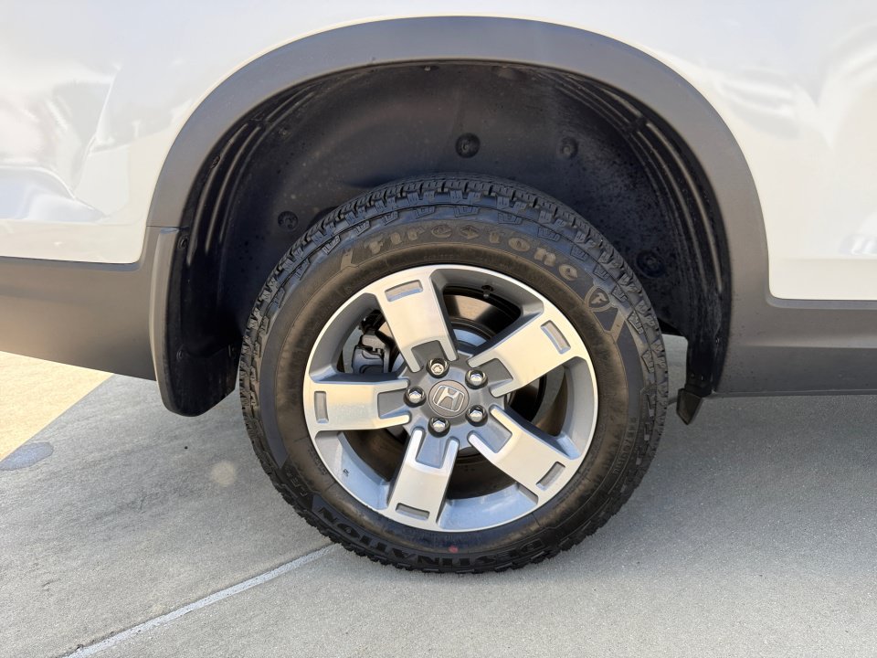 Certified 2025 Honda Ridgeline RTL image 27