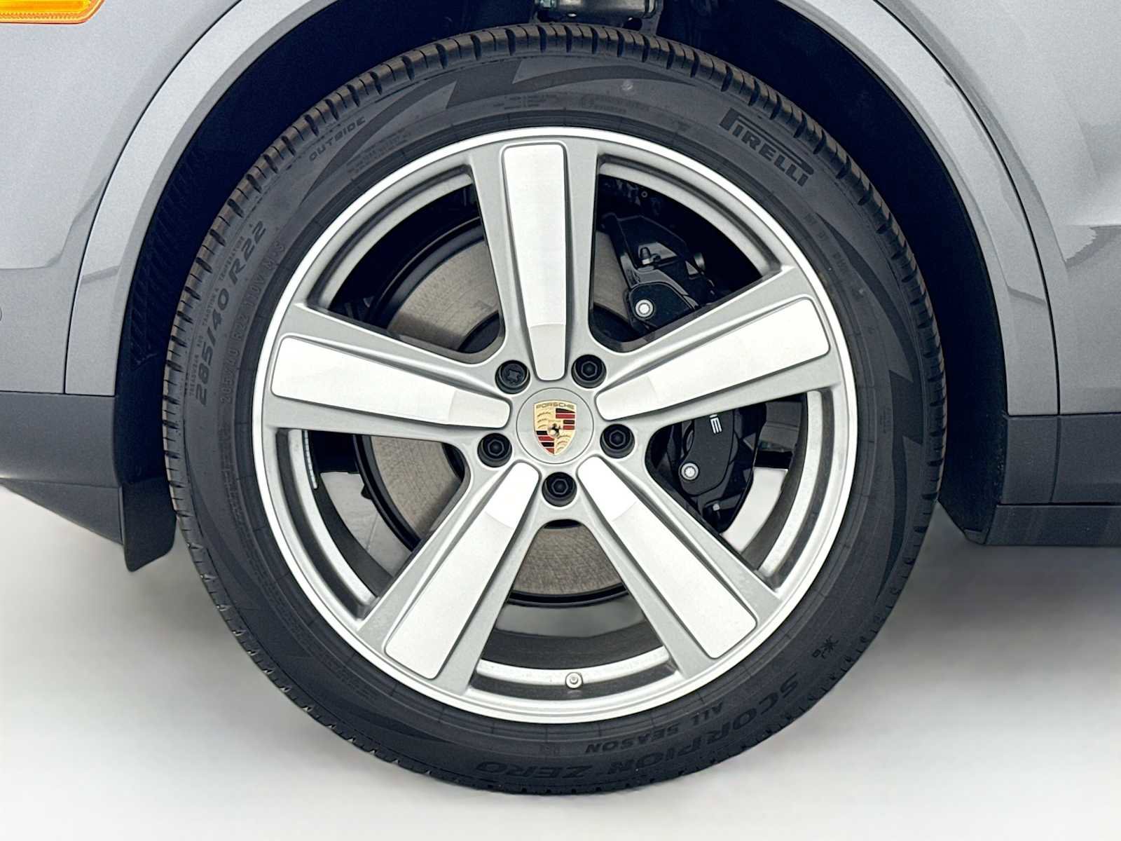 New 2025 Porsche Cayenne image 32