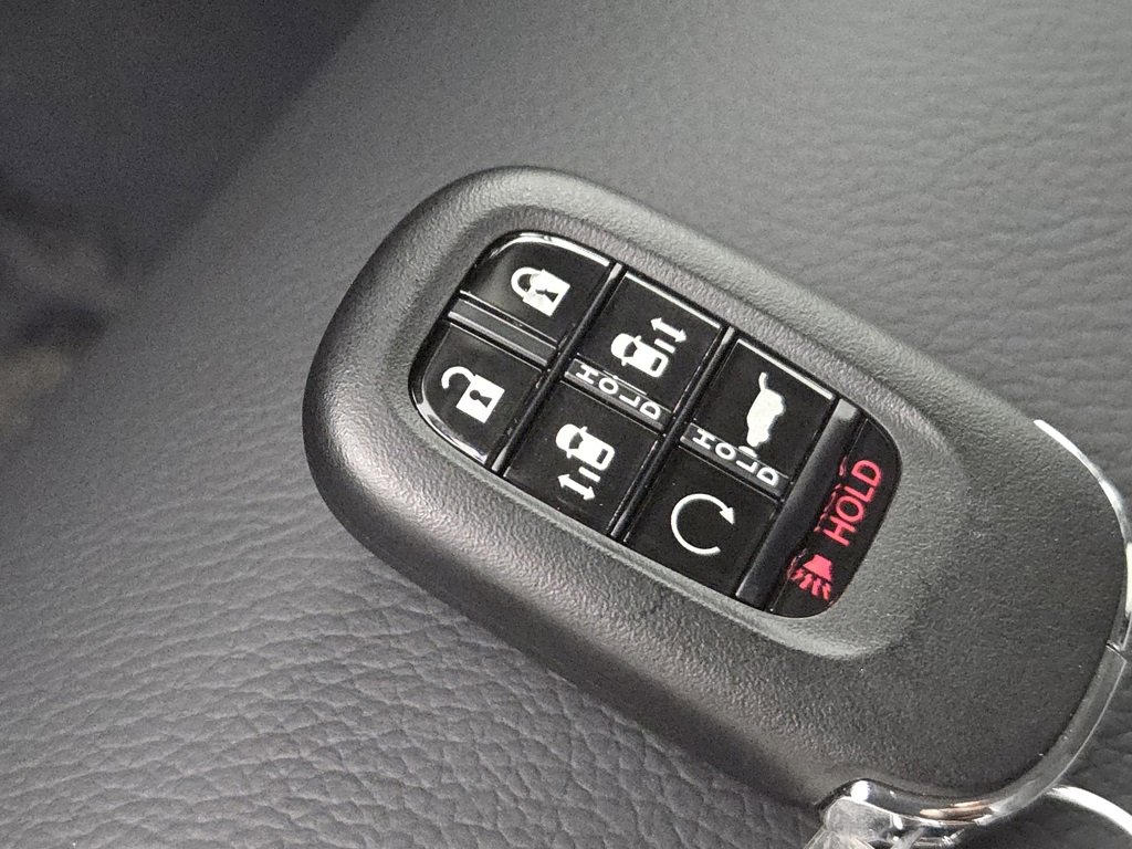 New 2026 Honda Odyssey Touring image 15