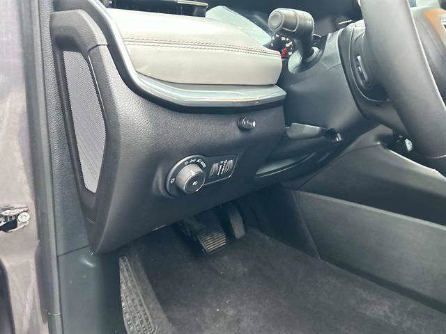 Certified 2024 Jeep Compass Limited image 20