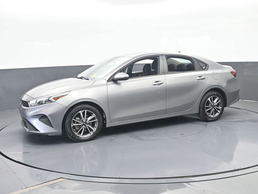 Used 2022 Kia Forte LXS video 2