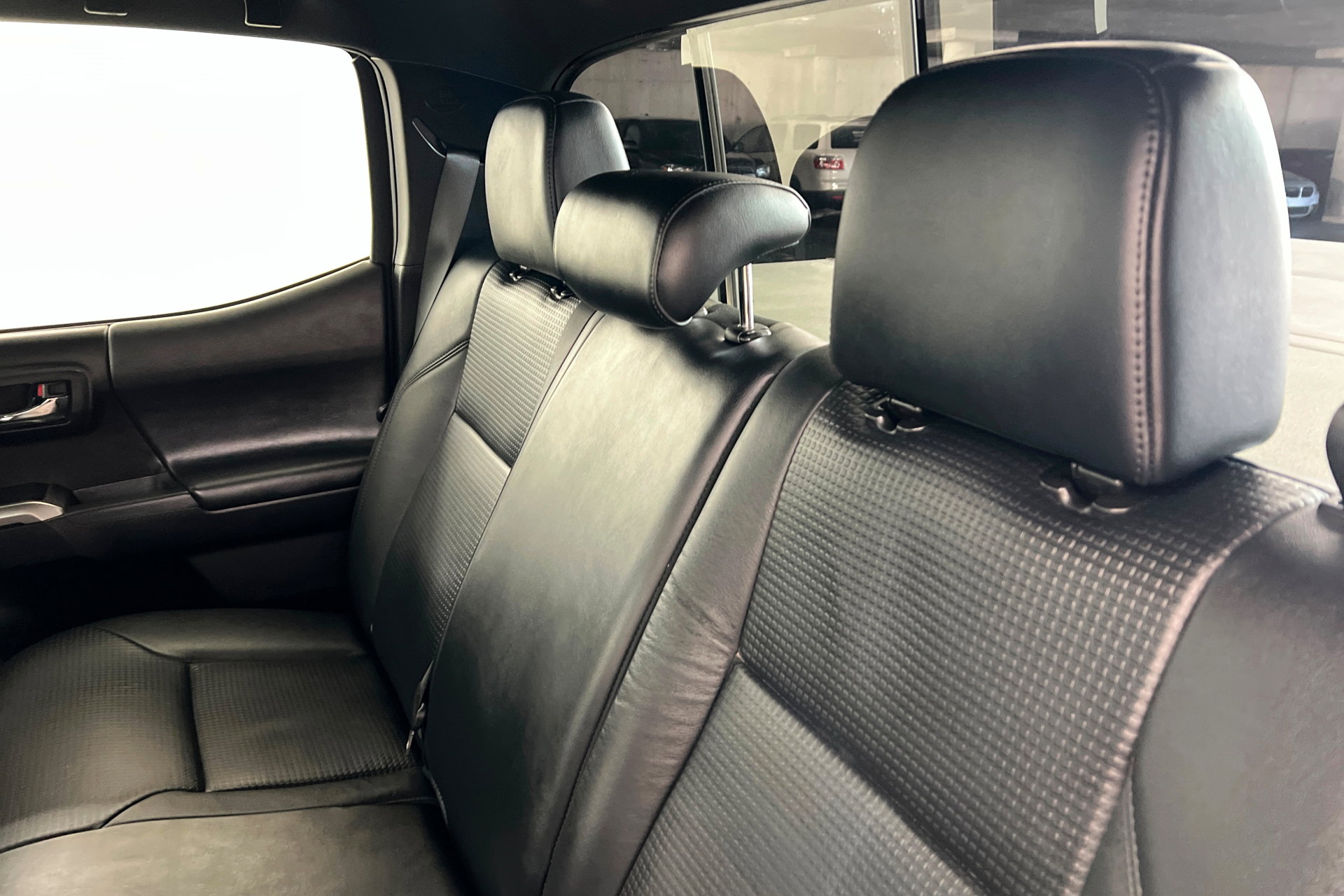 Used 2021 Toyota Tacoma Limited image 25