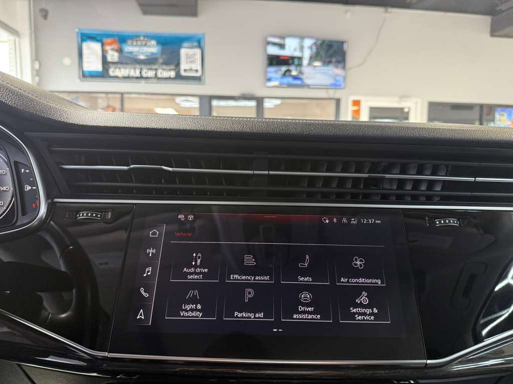 Used 2024 Audi Q7 Premium Plus image 19