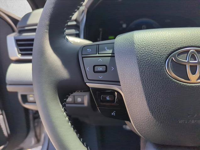 Used 2026 Toyota Camry SE FWD image 17