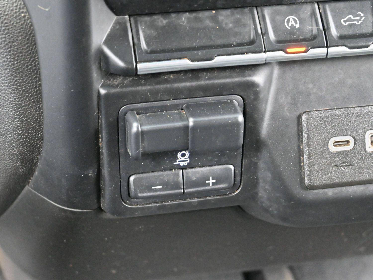 Used 2020 Chevrolet Silverado 1500 RST image 20