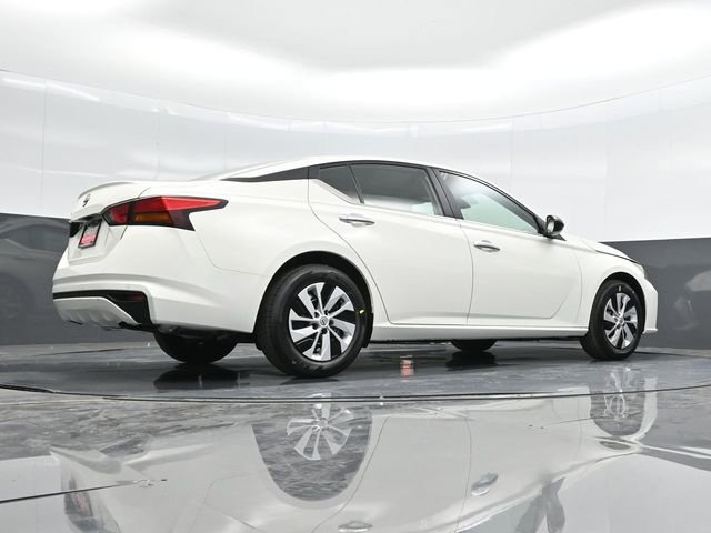 Used 2025 Nissan Altima 2.5 S FWD image 36