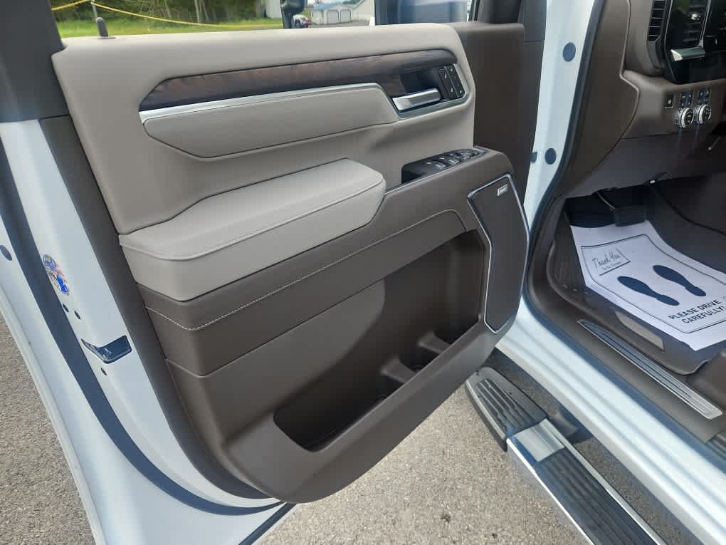 New 2026 GMC Sierra 3500 SLT w/ SLT Convenience Package AWD/4WD image 9