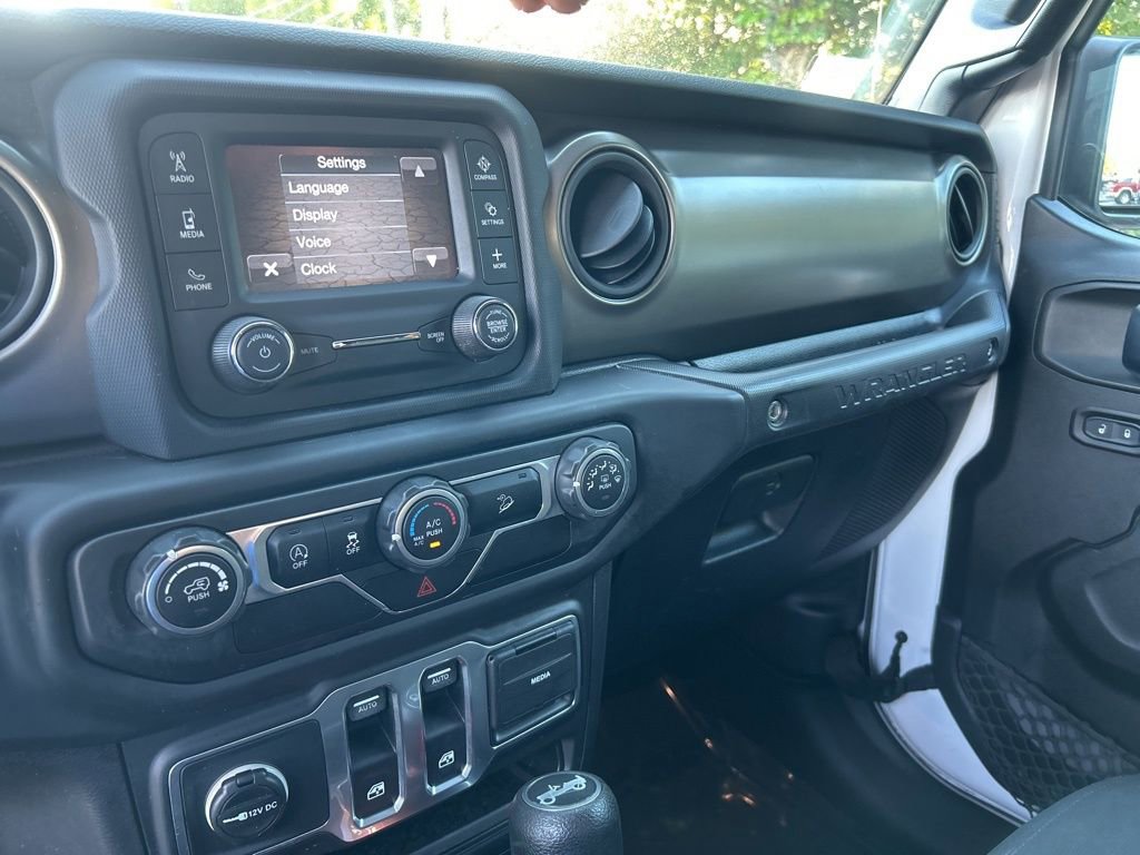 Used 2018 Jeep Wrangler Sport image 12