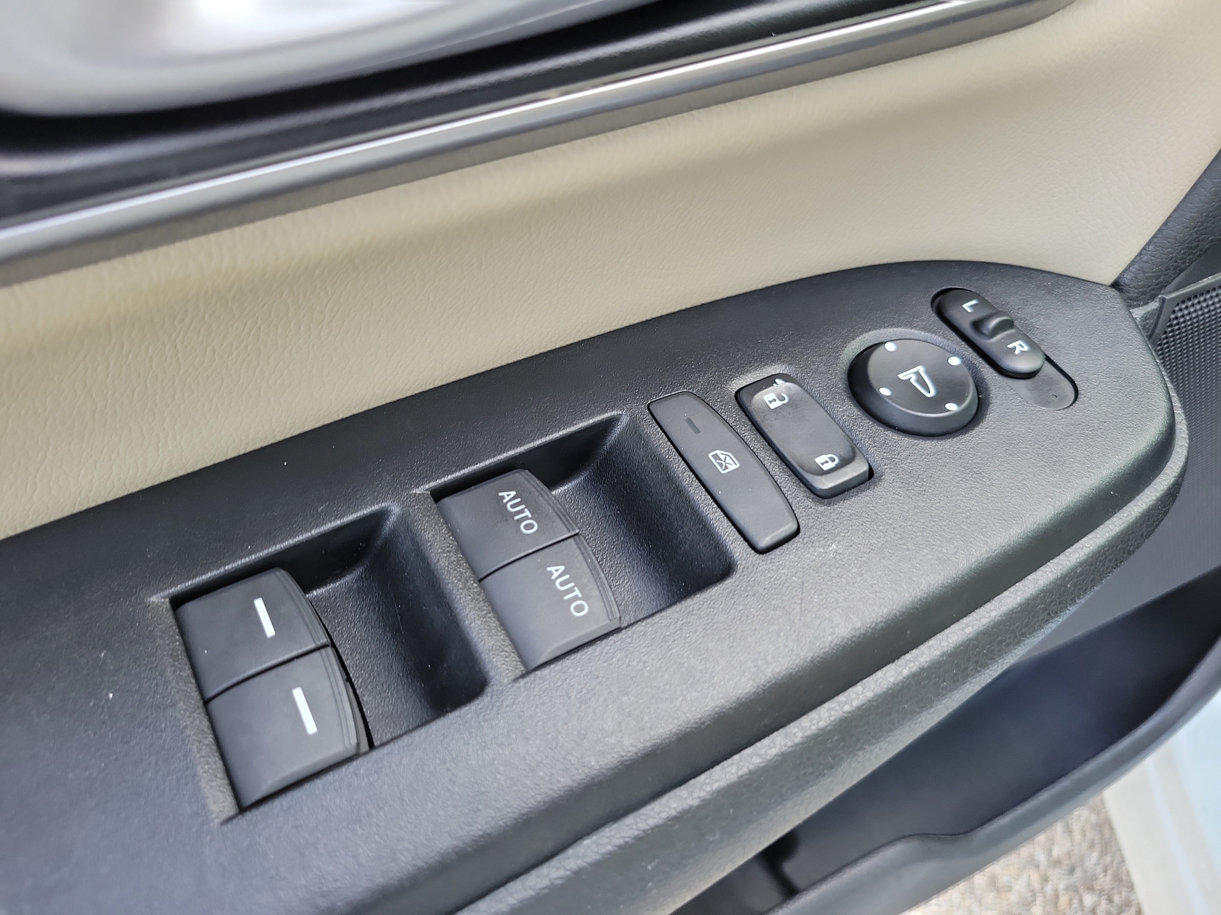 Used 2021 Honda CR-V EX-L image 25