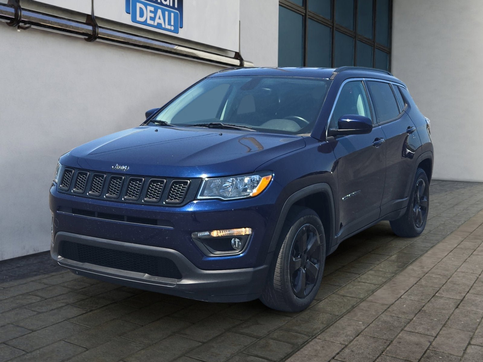 Used 2018 Jeep Compass Latitude w/ Cold Weather Group FWD image 7