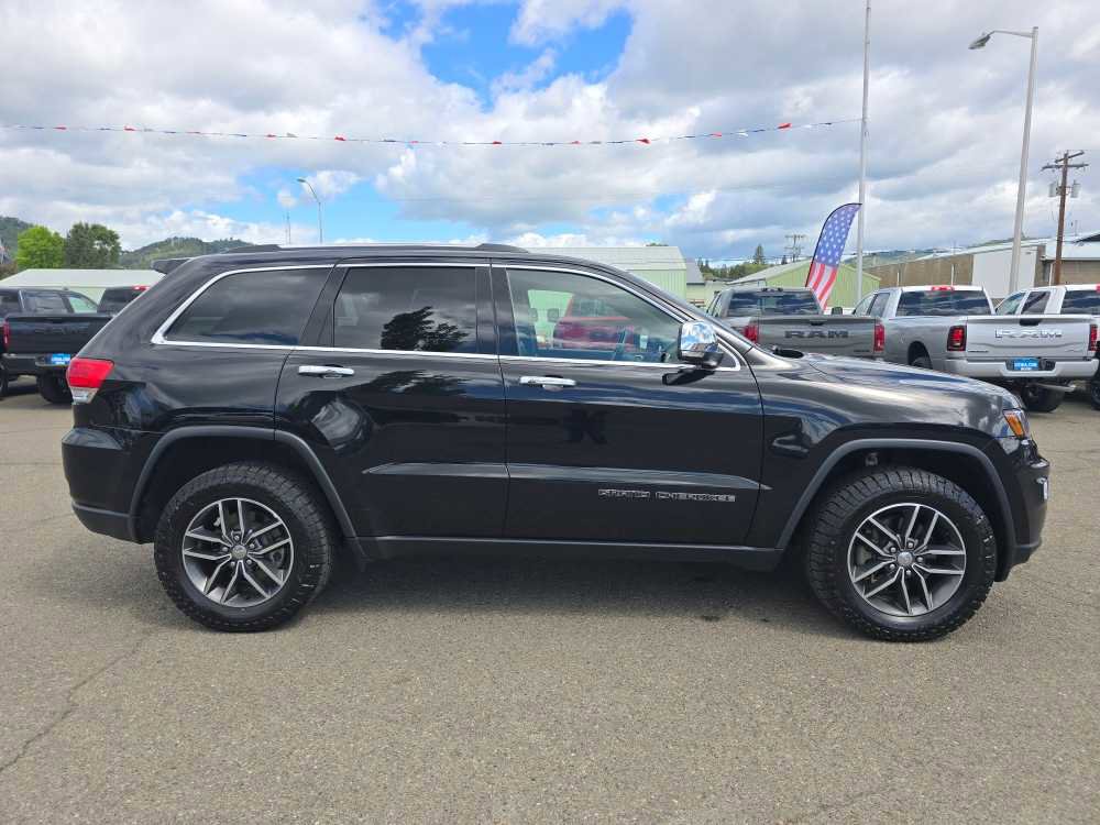 Used 2017 Jeep Grand Cherokee Limited w/ Luxury Group II AWD/4WD image 6