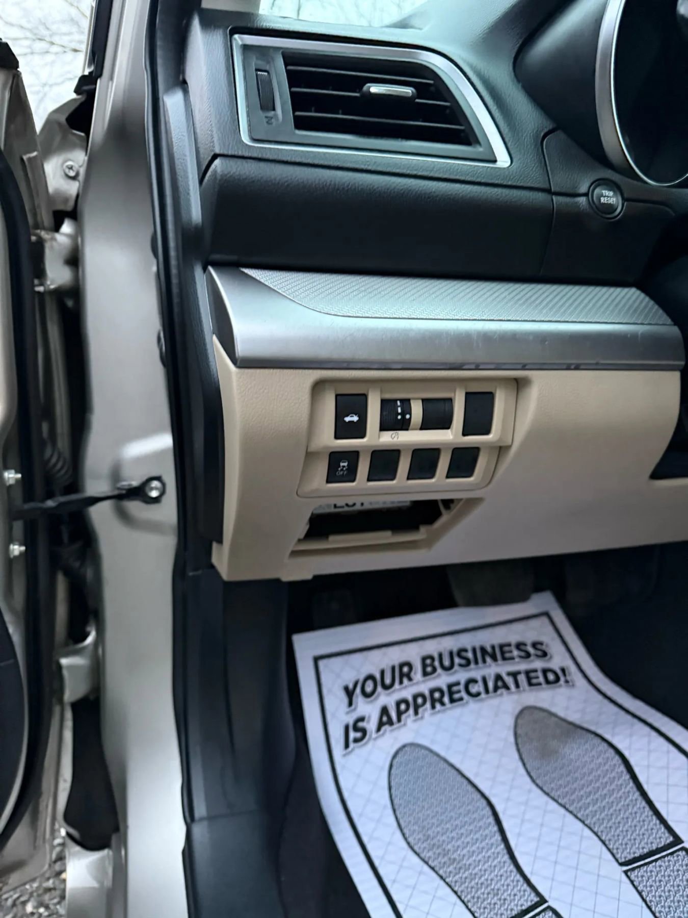 Used 2015 Subaru Legacy 2.5i image 26