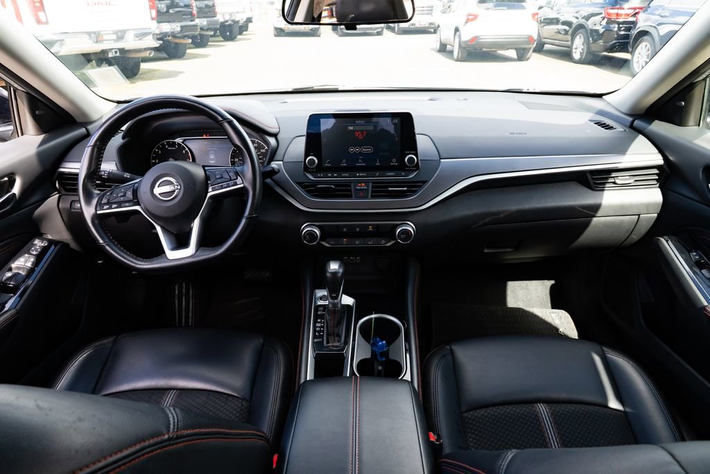 Used 2023 Nissan Altima 2.5 SR image 8