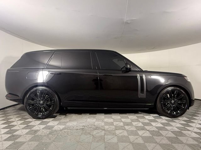 Used 2024 Land Rover Range Rover Long Wheelbase SE AWD/4WD image 9