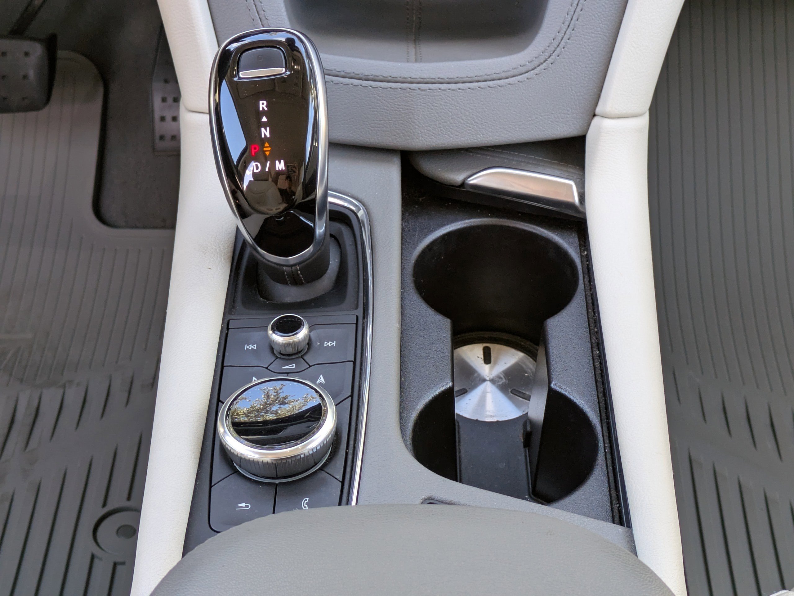 Certified 2022 Cadillac XT5 Premium Luxury image 17