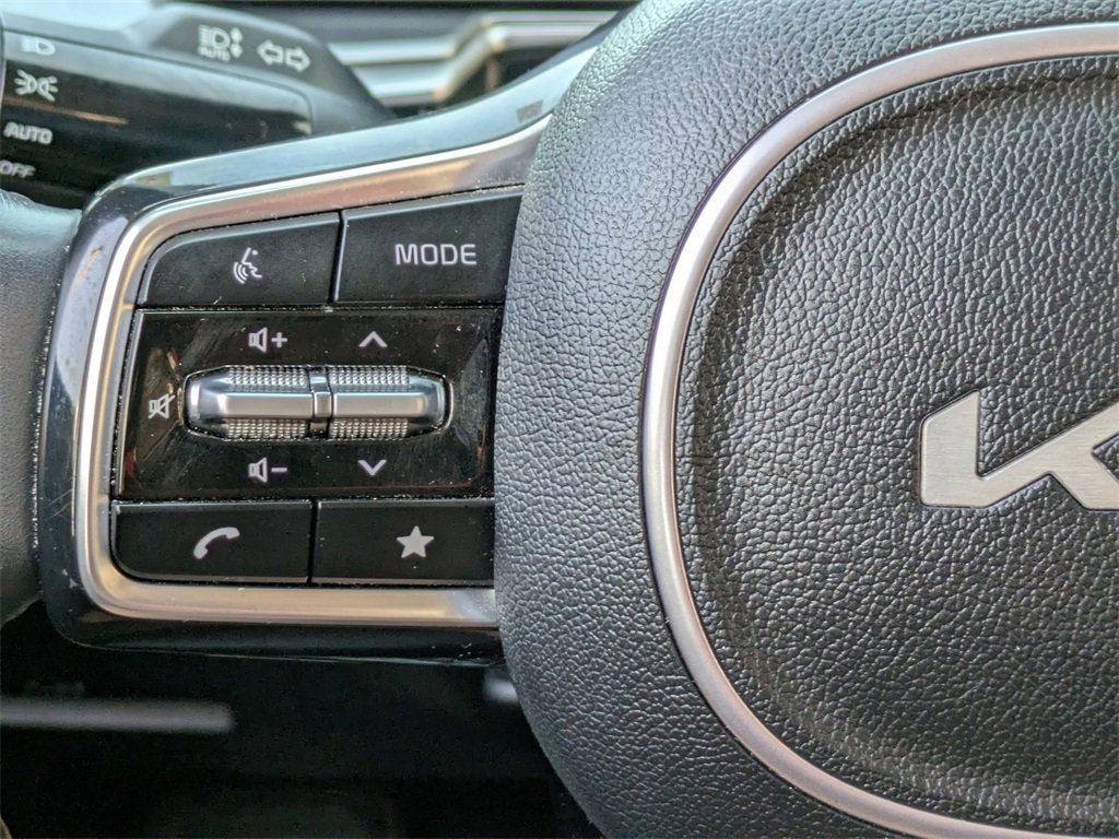Used 2024 Kia Sorento S image 20