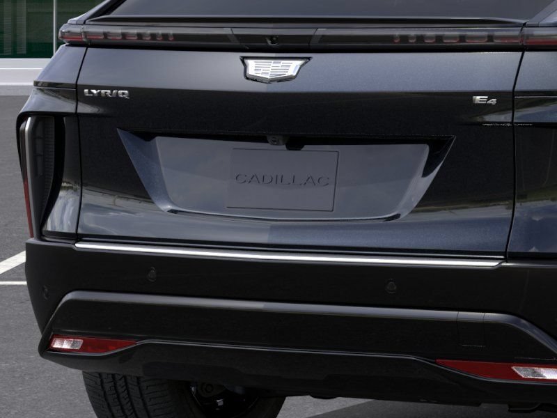New 2027 Cadillac Lyriq Premium Luxury w/ LPO, Floor Liner Package AWD/4WD image 14