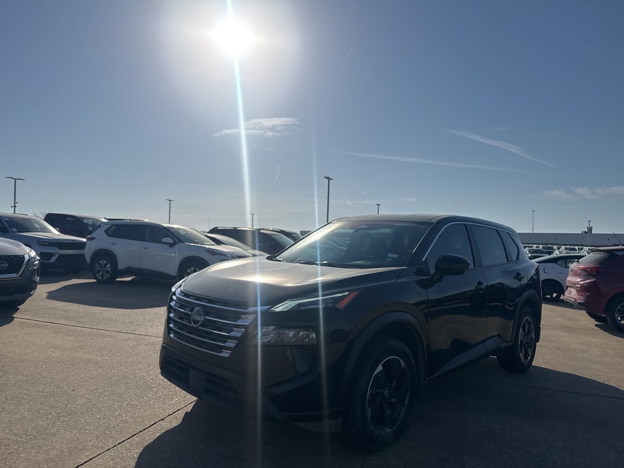 Used 2024 Nissan Rogue SV image 7