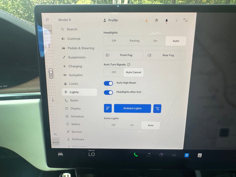 Used 2022 Tesla Model X image 37