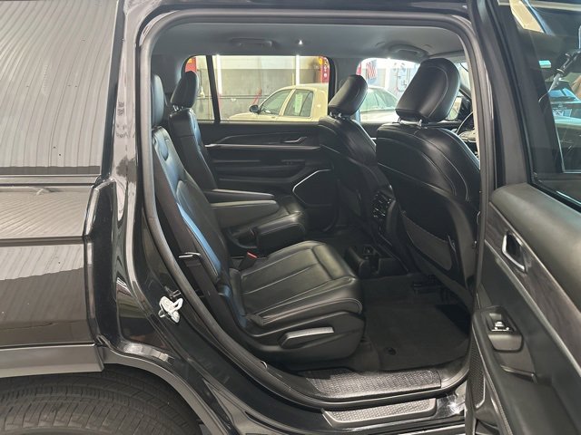 Used 2022 Jeep Grand Cherokee L Limited image 15