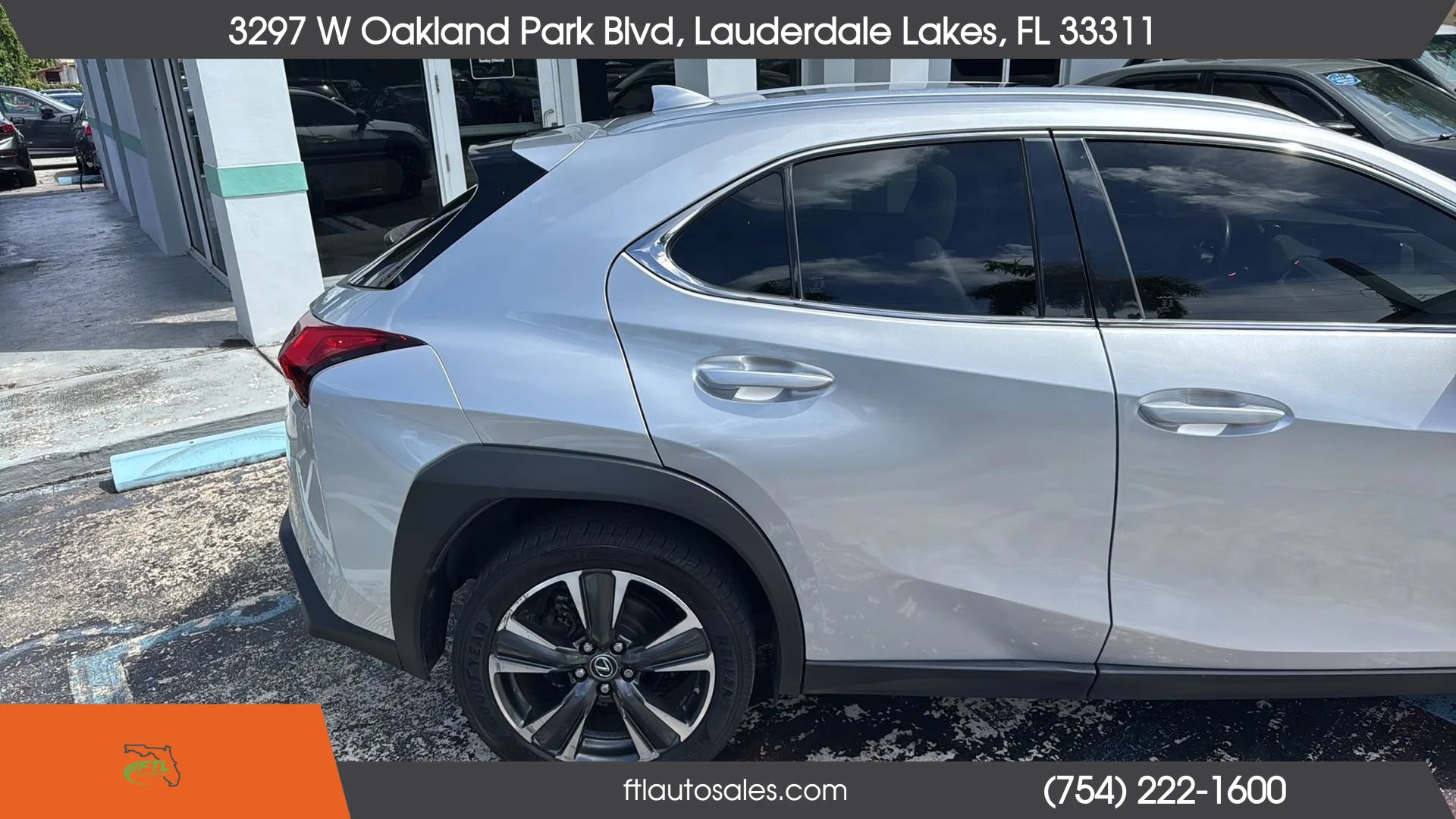 Used 2019 Lexus UX 200 w/ Premium Package FWD image 13