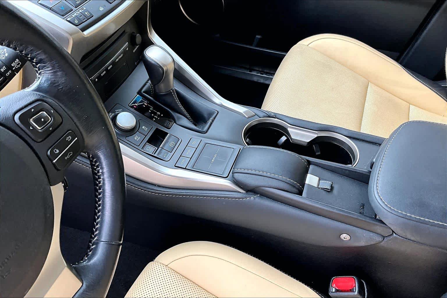 Used 2015 Lexus NX 300h FWD w/ Luxury Package image 17