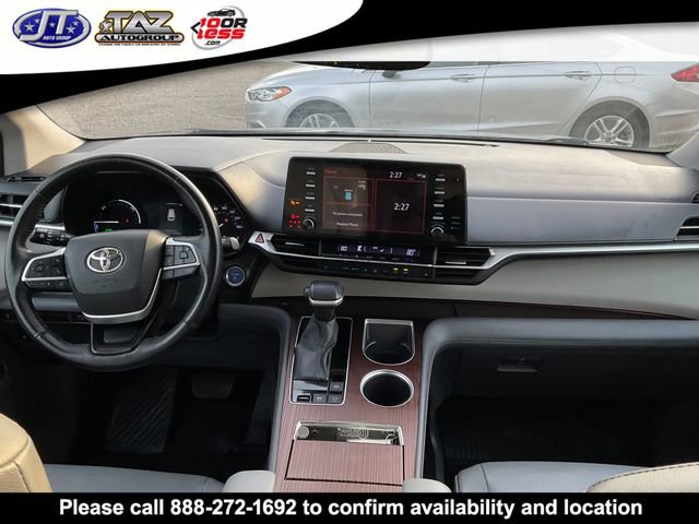 Used 2022 Toyota Sienna XLE image 17